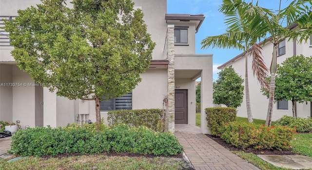 Photo of 867 NE 211th St, Miami, FL 33179