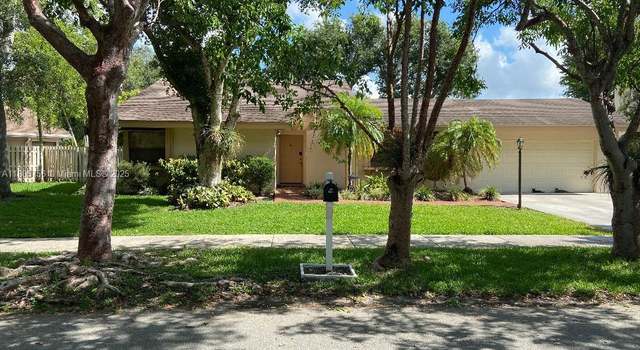 Photo of 11611 SW 112th St, Miami, FL 33176
