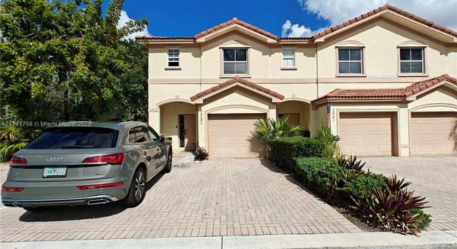 Photo of 2583 Riverside Dr #2583, Coral Springs, FL 33065