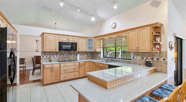 Photo of 15827 Waverly Mnr, Davie, FL 33331