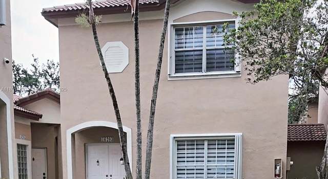 Photo of 16203 Emerald Cove Rd, Weston, FL 33331