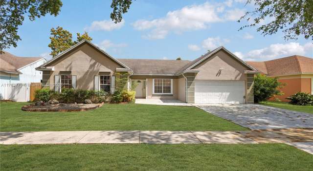 Property at 9441 Chelsea Dr, Miramar, FL 33025, 4 beds, 2 baths