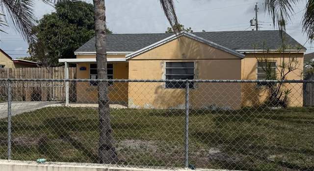 Photo of 741 NE 2nd Pl, Hialeah, FL 33010
