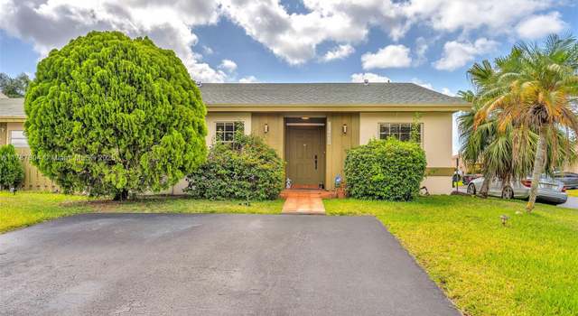 Photo of 12031 SW 110th St Cir E, Miami, FL 33186
