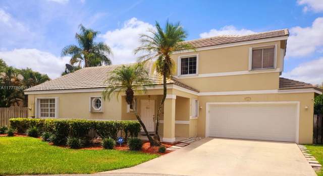 Photo of 2984 Tall Oak Ct, Davie, FL 33328