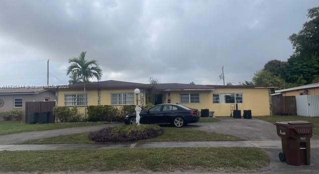 Photo of 6250 W 5th Ln, Hialeah, FL 33012
