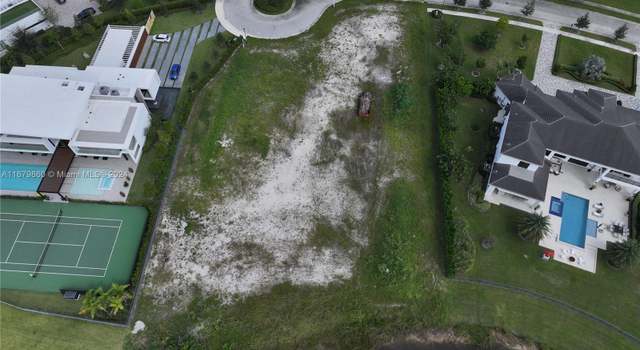 Photo of 2757 Lake Ridge Ln, Weston, FL 33332