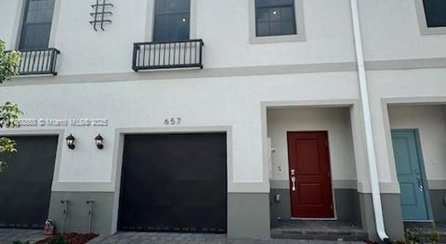 Photo of 657 NW 6th Ter, Florida City, FL 33034