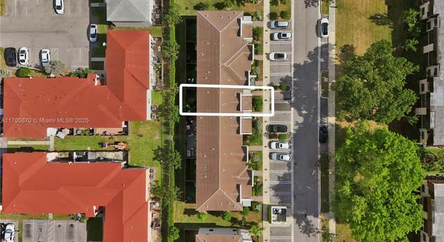 Photo of 887 NE 211th St #887, Miami, FL 33179