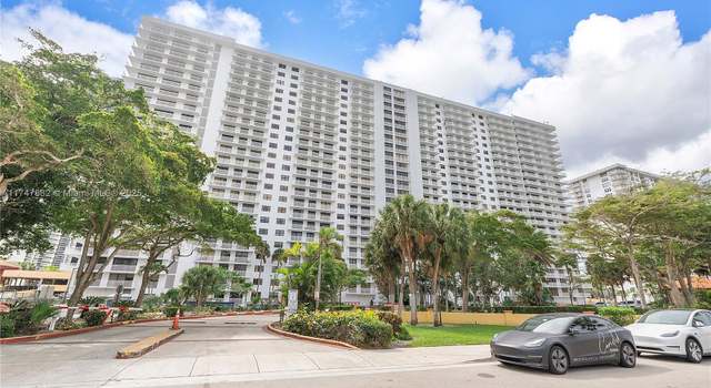 Photo of 210 174th St #902, Sunny Isles Beach, FL 33160