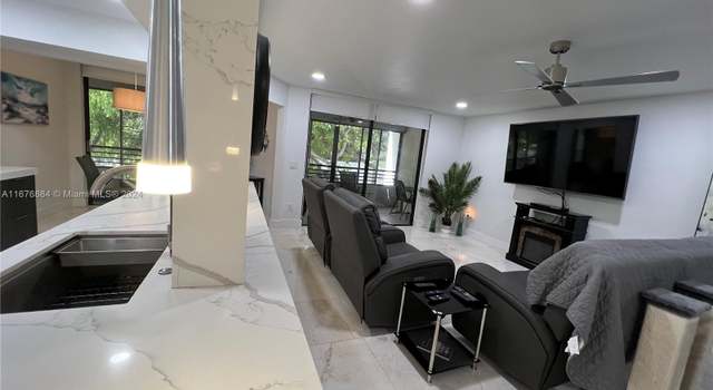 Photo of 1430 Sheridan St Unit 22G, Hollywood, FL 33020