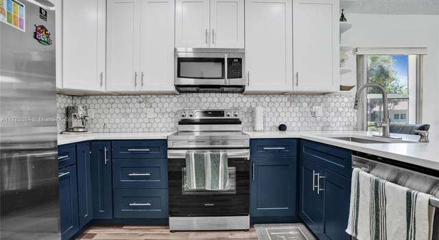 Photo of 101 NW 115th Ave Apt 210, Plantation, FL 33325