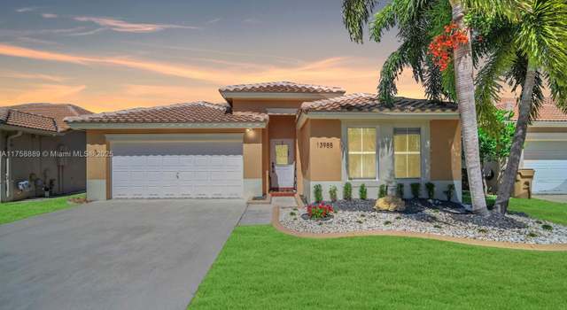Photo of 13985 S Cypress Cove Cir, Davie, FL 33325