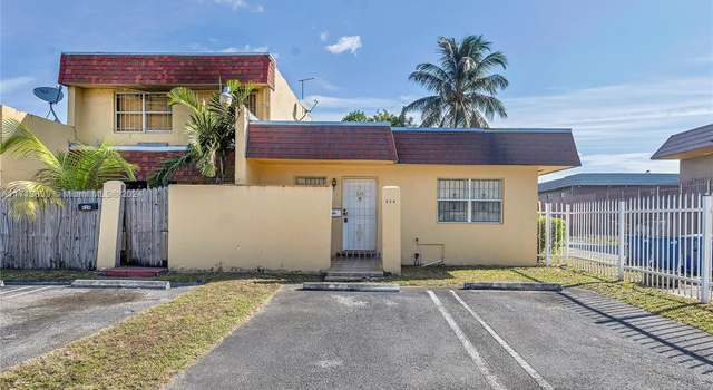 Photo of 624 NW 179th St, Miami Gardens, FL 33169
