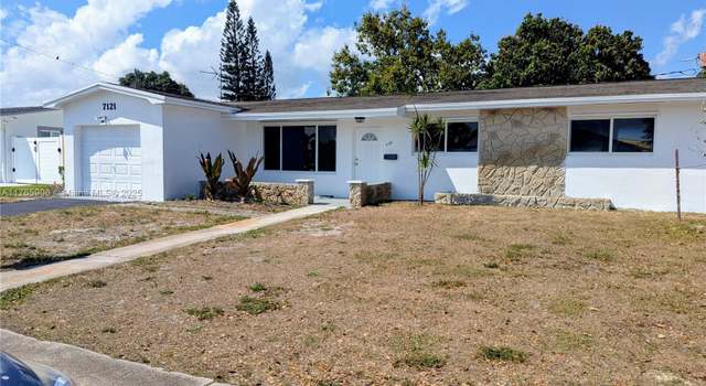 Photo of 7121 SW 6th St, Pembroke Pines, FL 33023