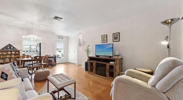 Photo of 2935 W Crosley Dr Unit B, West Palm Beach, FL 33415