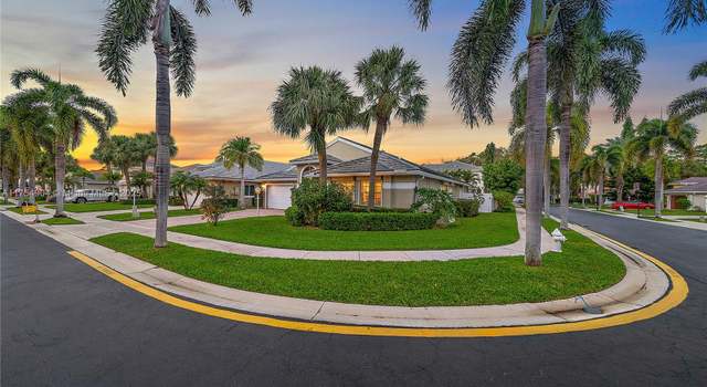 Photo of 111 Waterbridge Ln, Jupiter, FL 33458