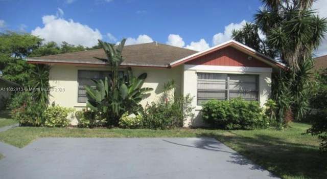 Photo of 1431 Pines Ln, West Palm Beach, FL 33415