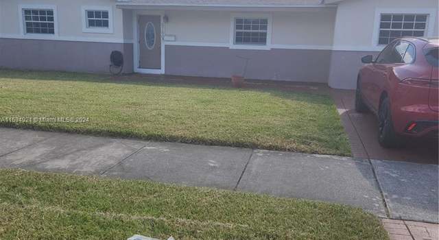 Photo of 6760 SW 10th Ct, Pembroke Pines, FL 33023