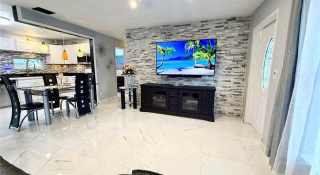 Photo of 4137 SW 49th St, Dania Beach, FL 33314