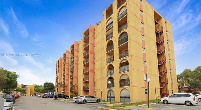 Photo of 4717 NW 7th St Unit 504-10, Miami, FL 33126