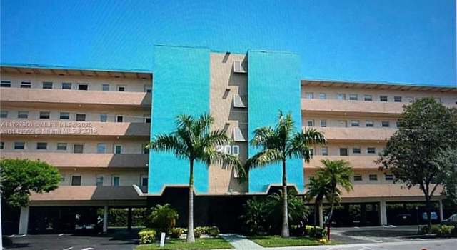 Photo of 200 NE 14th Ave #218, Hallandale Beach, FL 33009