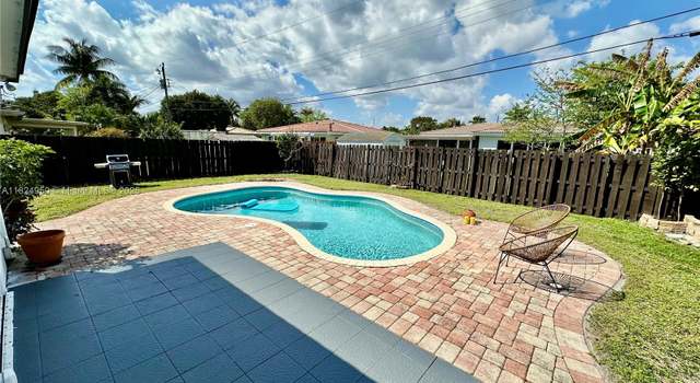 Photo of 4861 NE 8th Ave, Oakland Park, FL 33334