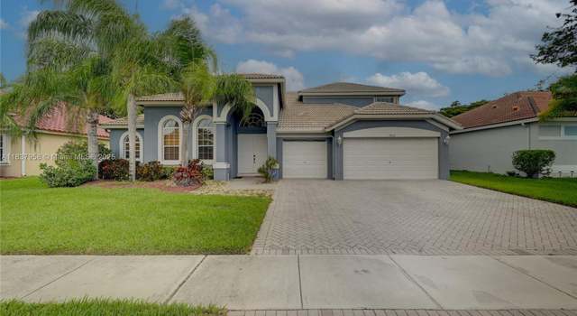 Photo of 7062 Brunswick Cir, Boynton Beach, FL 33472