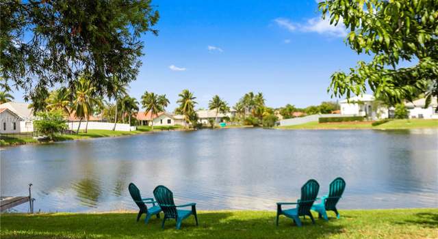 Photo of 14201 Summersville Pl, Davie, FL 33325