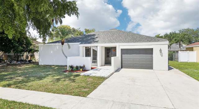 Photo of 4967 SW 94th Ter, Cooper City, FL 33328