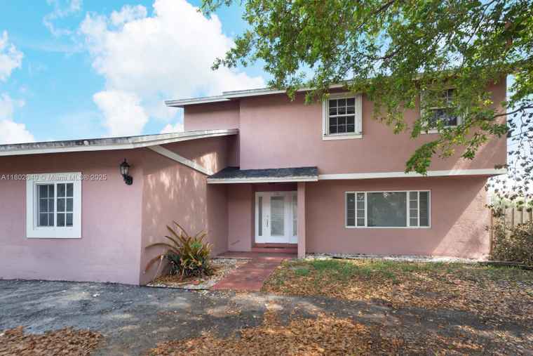 Photo of 7701 NW 42nd Ct Davie, FL 33024
