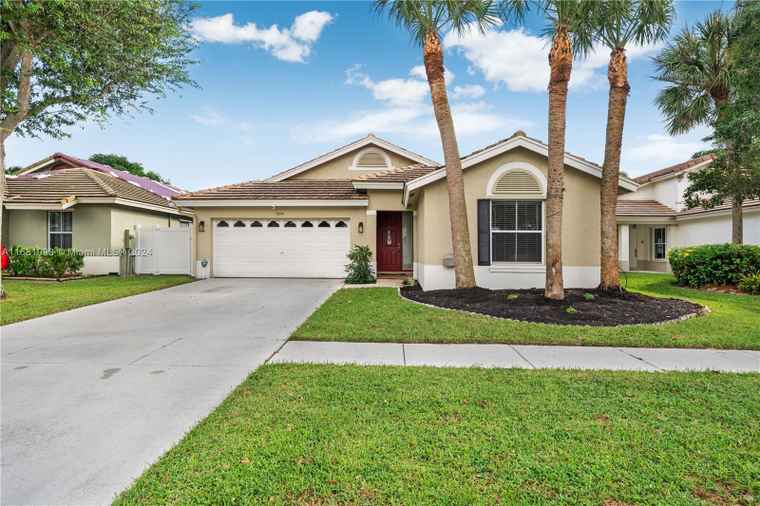 Photo of 7899 Manor Forest Blvd Boynton Beach, FL 33436