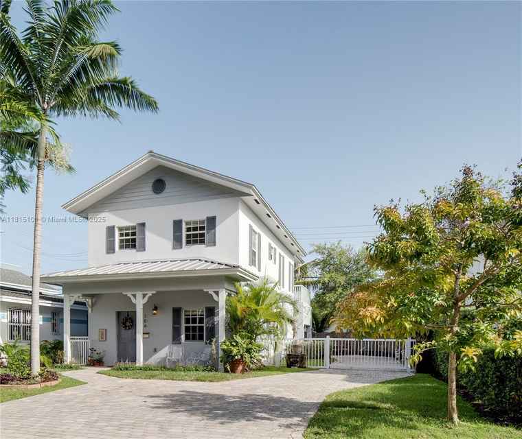 Photo of 106 Florida Ave Coral Gables, FL 33133