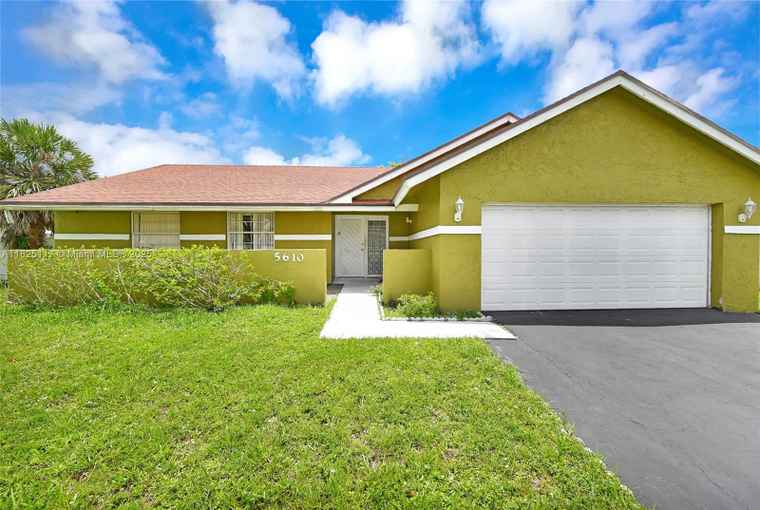 Photo of 5610 NW 54th Ave Tamarac, FL 33319