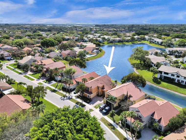 Photo of 6330 NW 77th Ct Parkland, FL 33067