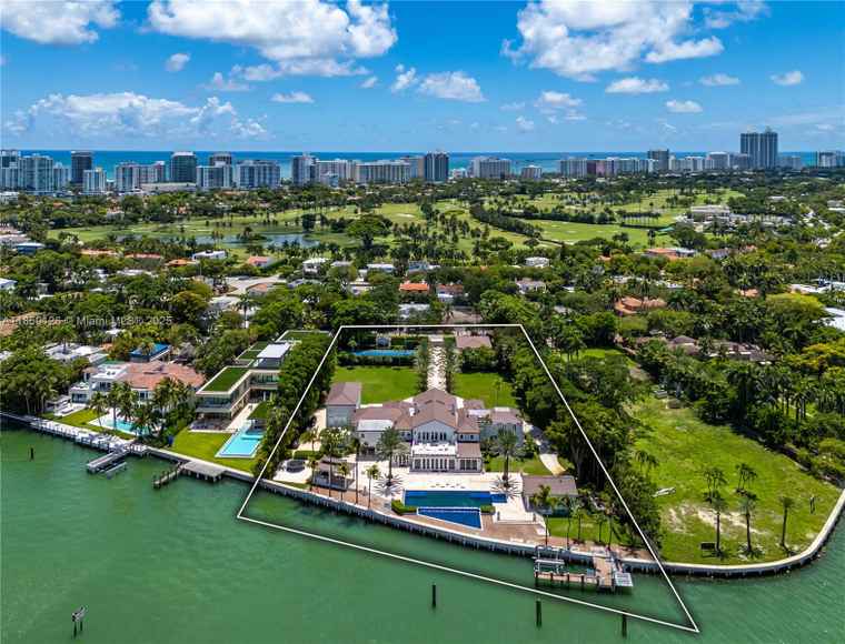 Photo of 5940 N Bay Rd Miami Beach, FL 33140