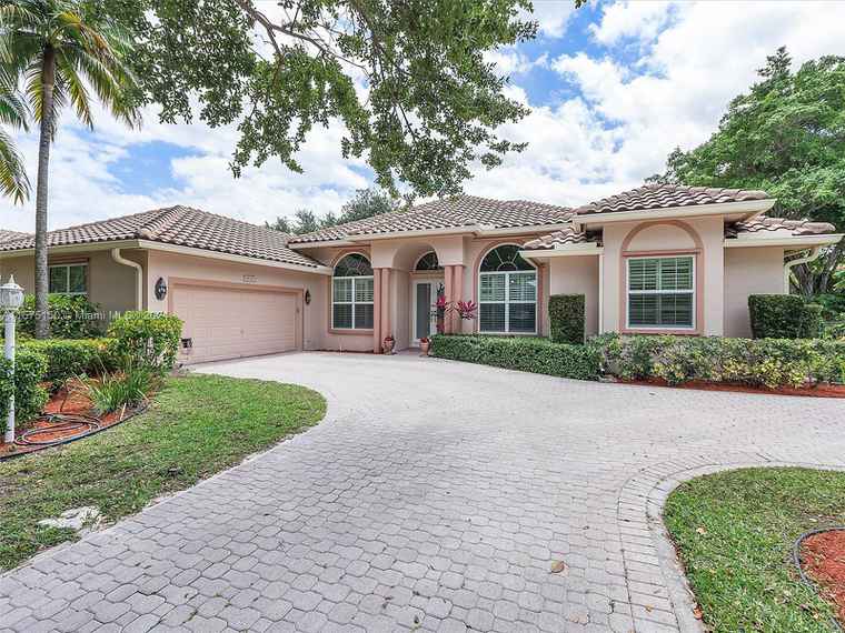 Photo of 8536 NW 45th St Coral Springs, FL 33065