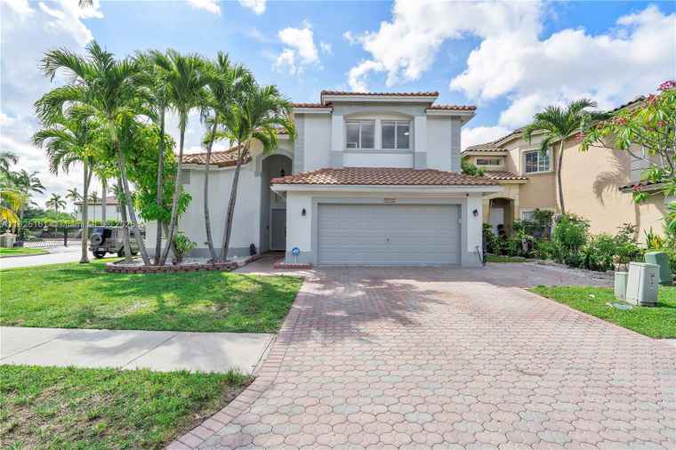 Photo of 4765 NW 122nd Dr Coral Springs, FL 33076