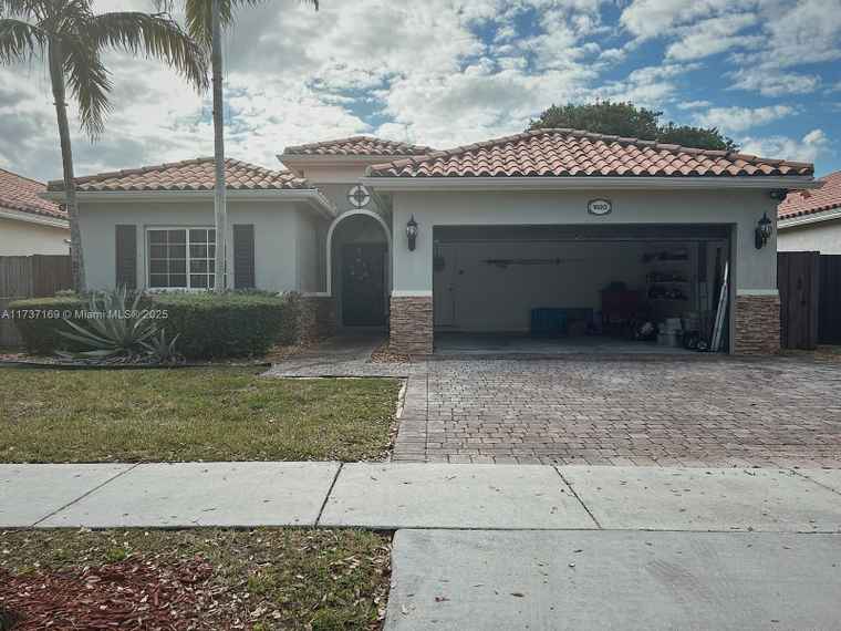 Photo of 1620 NE 36th Ave Homestead, FL 33033