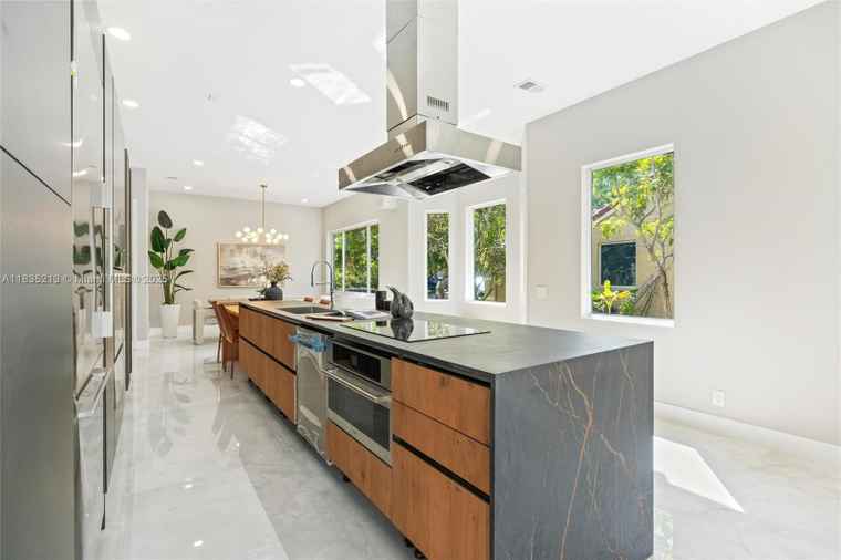 Photo of 531 Stonemont Dr Weston, FL 33326
