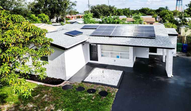 Photo of 6990 SW 28th St Miramar, FL 33023
