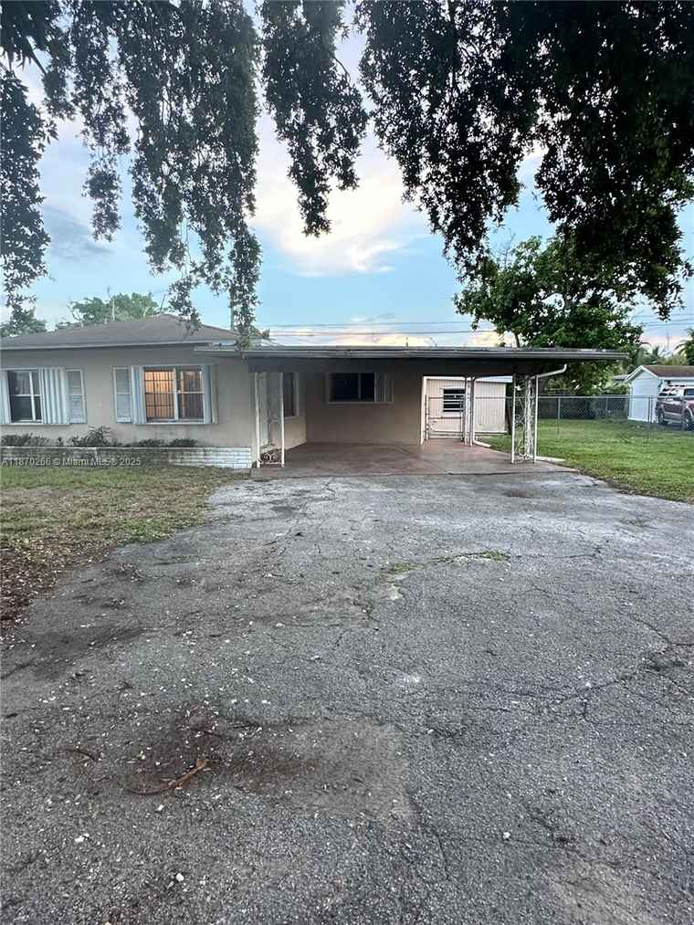 Photo of 6112 Mayo St Hollywood, FL 33023