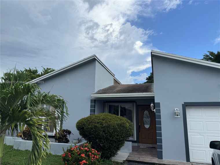 Photo of 5721 NW 56th Pl Tamarac, FL 33319