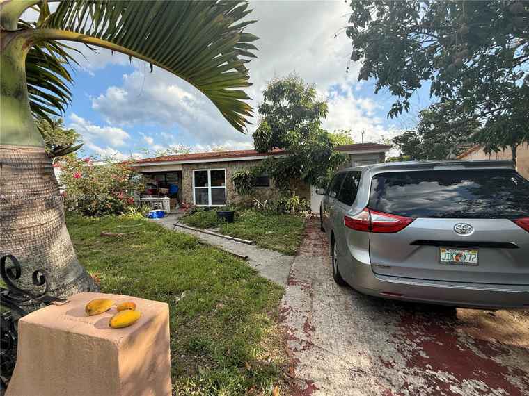 Photo of 7080 Hope St Hollywood, FL 33024