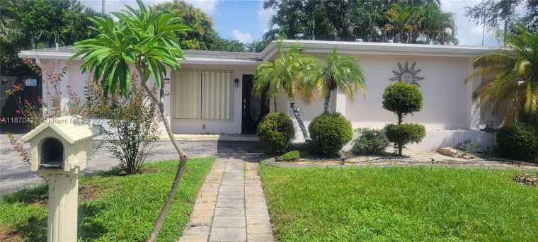 Photo of 6321 Farragut St Hollywood, FL 33024
