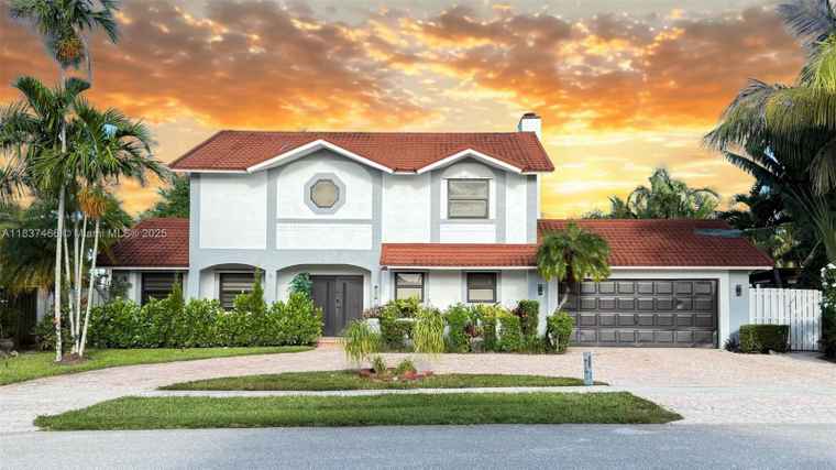Photo of 6381 Falconsgate Ave Davie, FL 33331