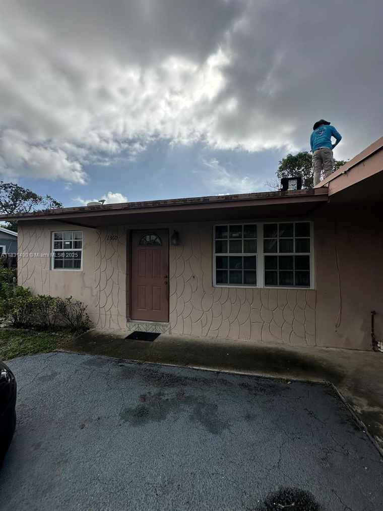 Photo of 1360 SW 6th Ter Deerfield Beach, FL 33441