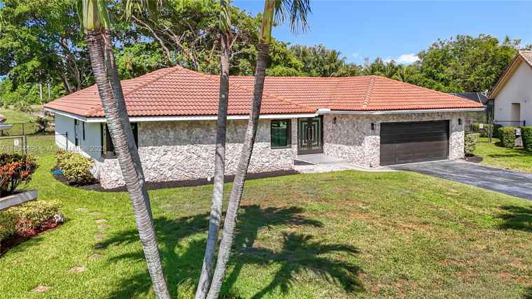 Photo of 5300 NW 66th Ave Coral Springs, FL 33067