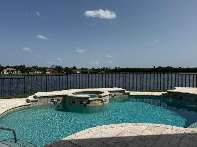 Photo of 1418 Lantana Dr Lantana Dr Weston, FL 33326