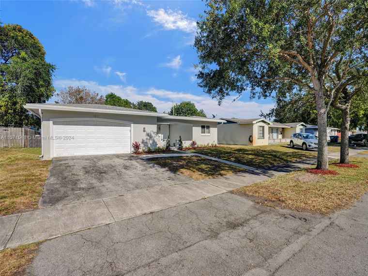 Photo of 1313 N 74th Ter Hollywood, FL 33024